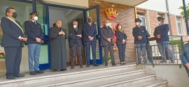 Il Vescovo Marciante all’inaugurazione della Stanza di Persefone: “Il rapporto umano, l’ascolto vero, porta alla liberazione”